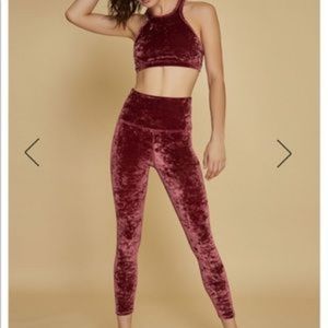 Beyond Yoga Crushed Velvet Maroon Leggings Medium